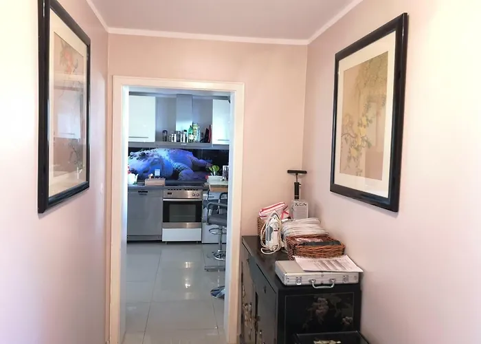 Business Vat Invoice Near Metro Daire *